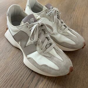 New Balance 327 | White & Tan